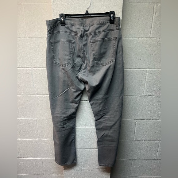 Old Navy. Men's Gray Jeans - Picture 3 of 4